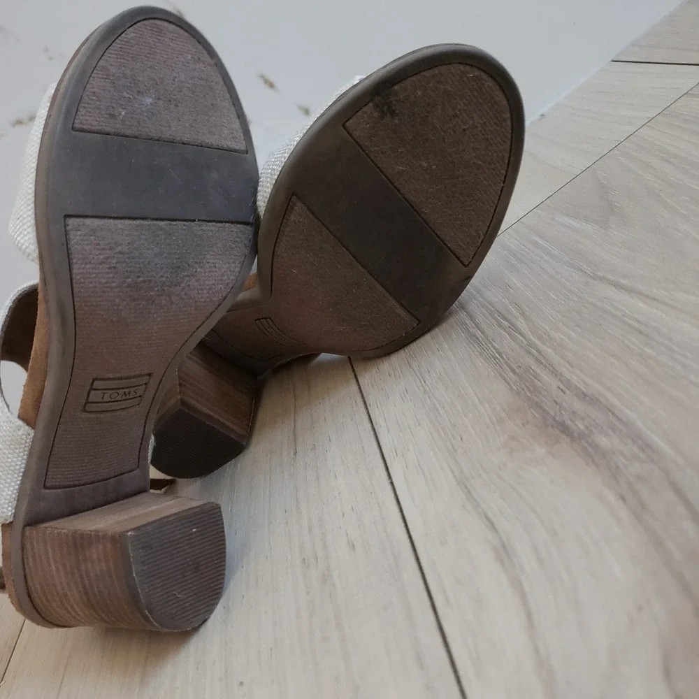 TOMS Majorca Cutout Sandals Womens 6.5 Natural Leather Block Heel Side‎ Zip